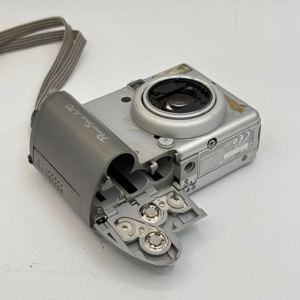 Canon PowerShot A70 & Nikon Coolpix L6 Digital Camera Lot Silver For Parts